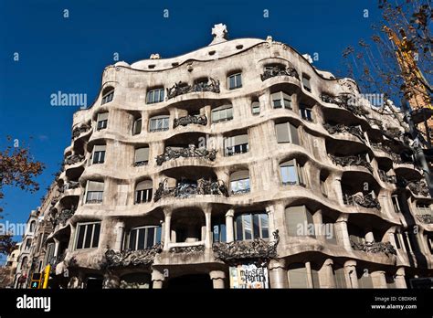 passeig de gràcia la pedrera.